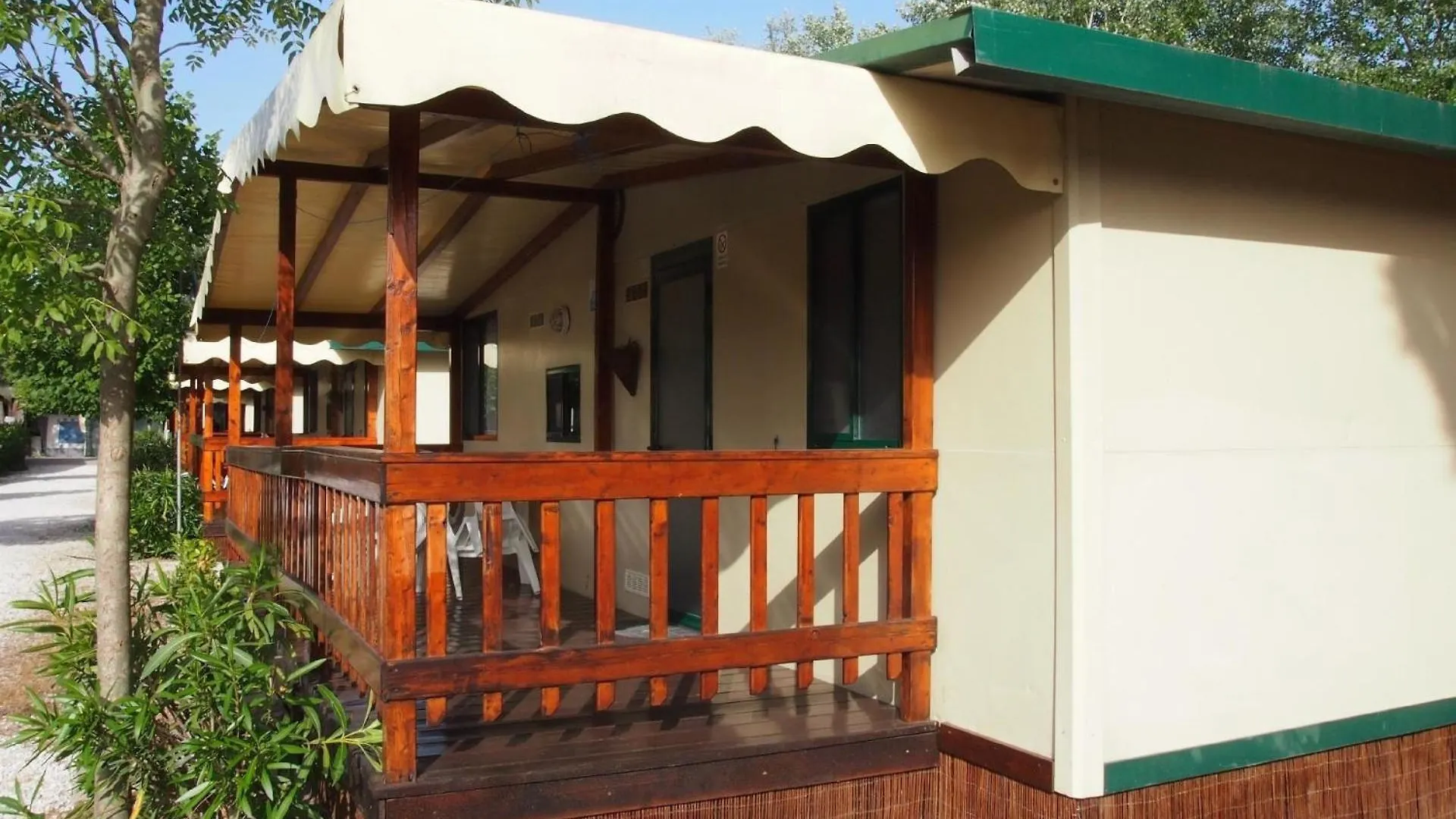Apartment Ein Grosses Mobilheim Auf Einem Campingplatz Nahe Dem Meer Und Dem Badeort Viareggio