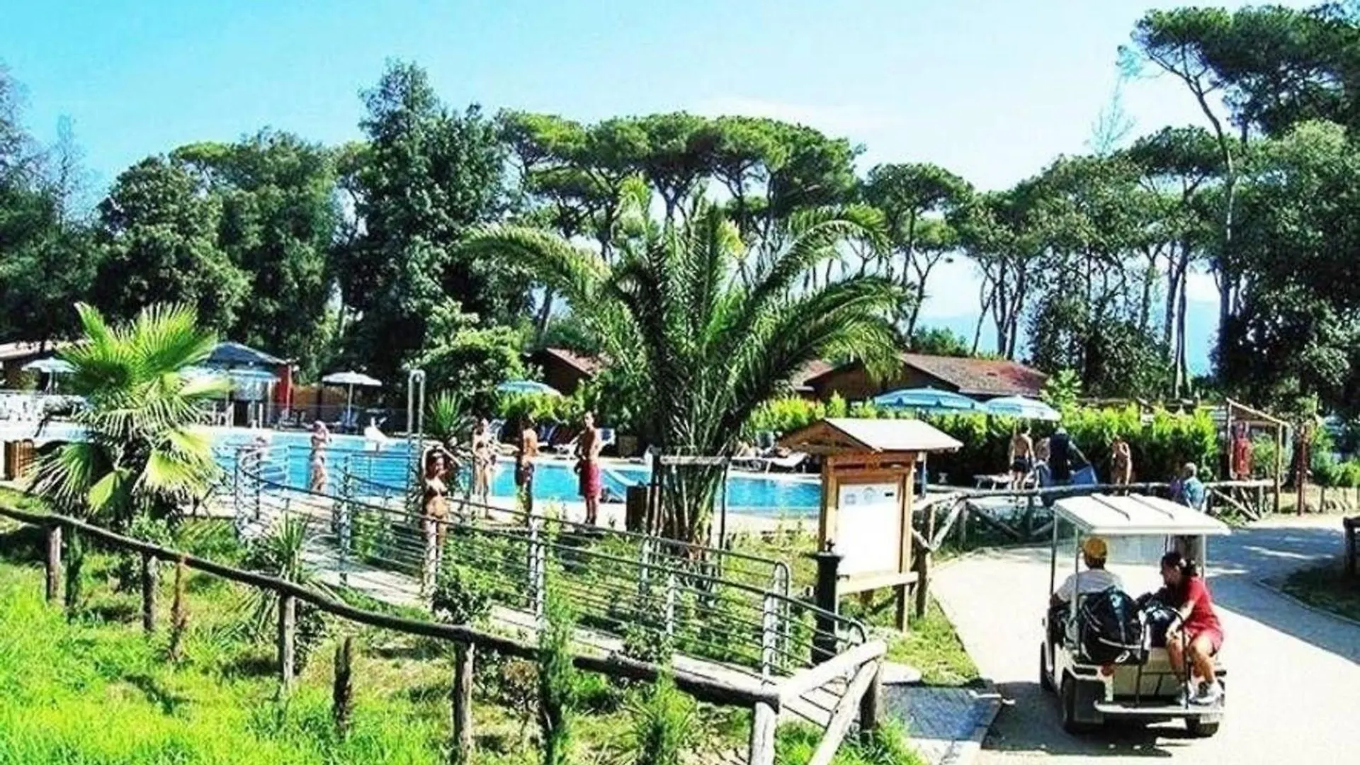 Ein Grosses Mobilheim Auf Einem Campingplatz Nahe Dem Meer Und Dem Badeort Viareggio